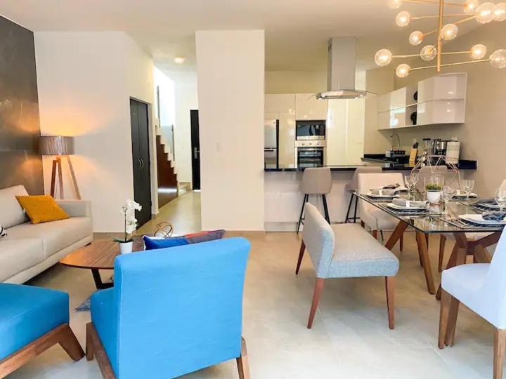 Elegante Y Preciosa Casa Con Excelente Ubicacion *